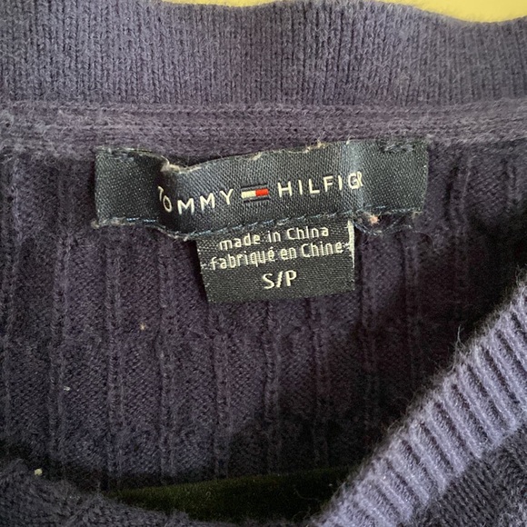 ✨3 for $25✨ Tommy Hilfiger Long Sleeve Tee - Picture 4 of 5